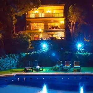 Con Piscina Privada Climatizada Сasa de vacaciones