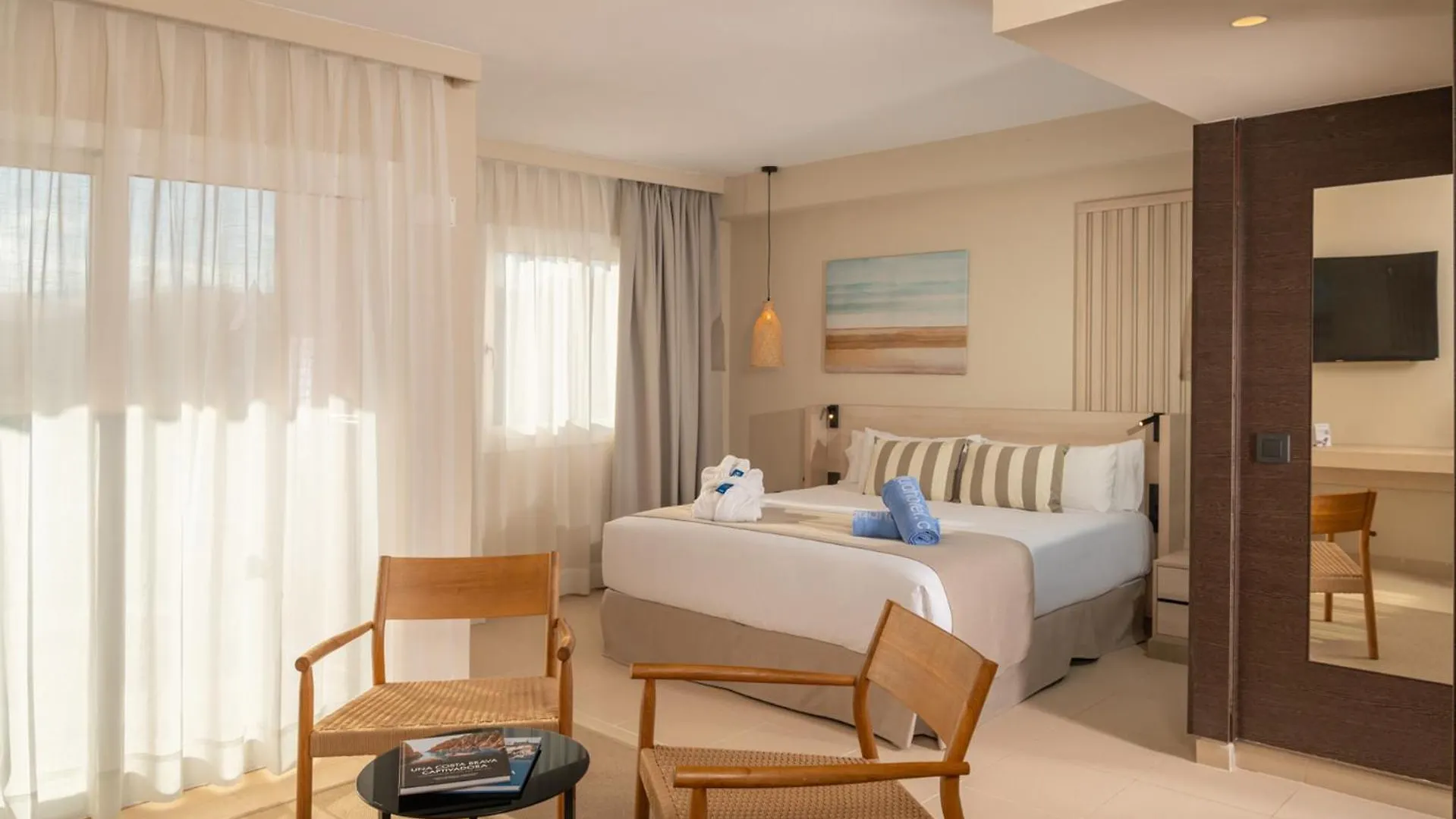 AQUA Hotel The Breeze (Adults Only +18) All Inclusive Santa Susanna 4*,  España